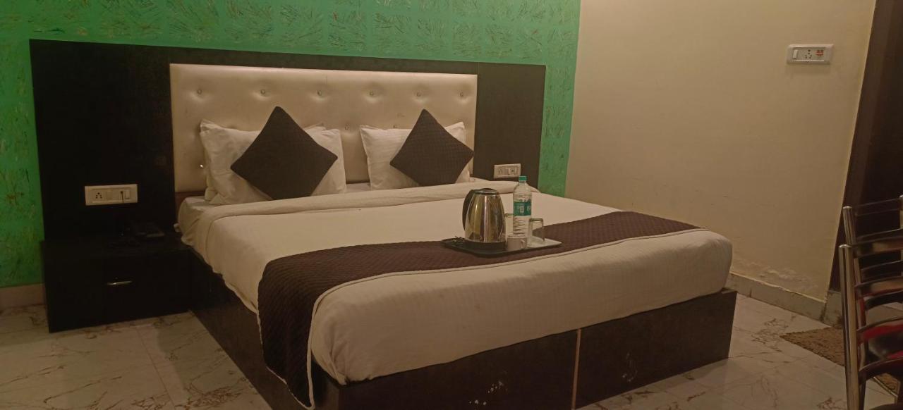 Airport Hotel Prince Palace By Byobhotels ニューデリー エクステリア 写真