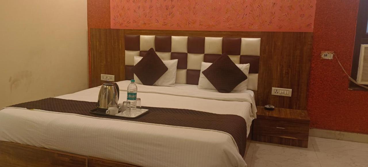 Airport Hotel Prince Palace By Byobhotels ニューデリー エクステリア 写真
