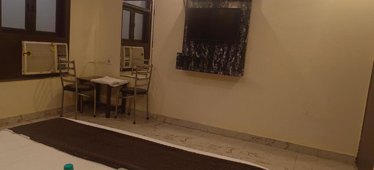 Airport Hotel Prince Palace By Byobhotels ニューデリー エクステリア 写真