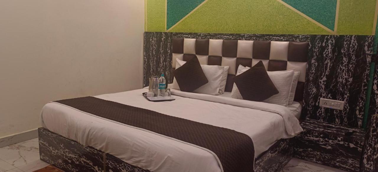 Airport Hotel Prince Palace By Byobhotels ニューデリー エクステリア 写真