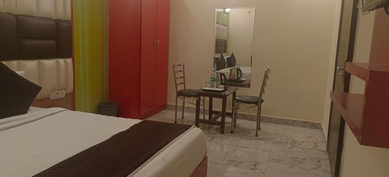 Airport Hotel Prince Palace By Byobhotels ニューデリー エクステリア 写真